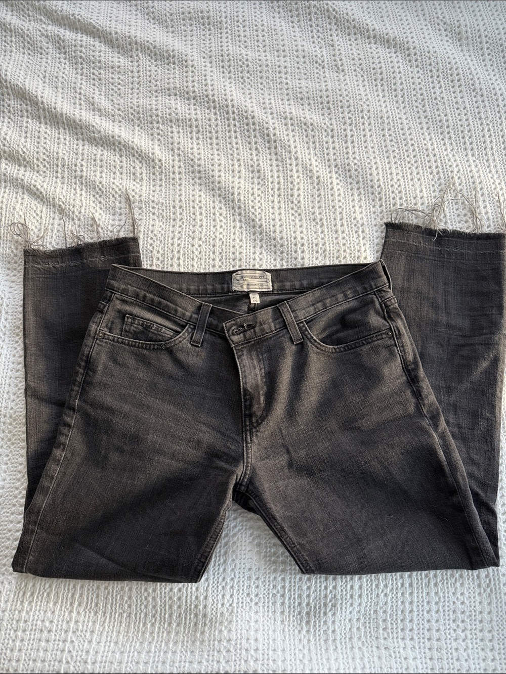 Current/Elliott The Cropped Straight Townhouse w/ Released Hem in Washed Black